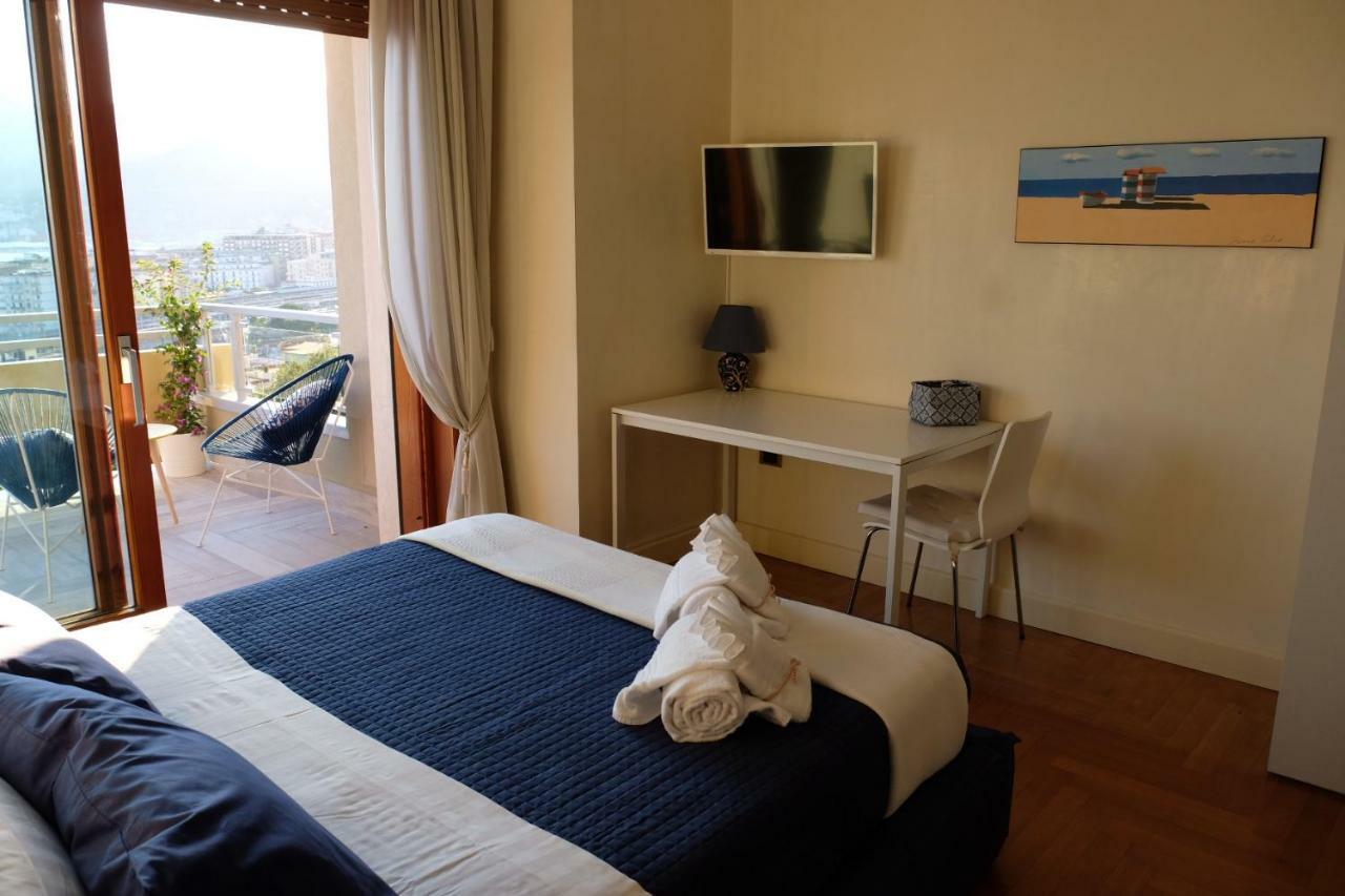 Suite Inn Salerno Zewnętrze zdjęcie